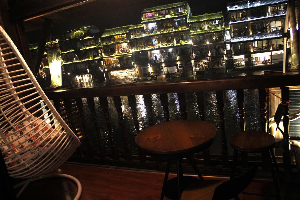 Fenghuang 1St Apartment المظهر الخارجي الصورة